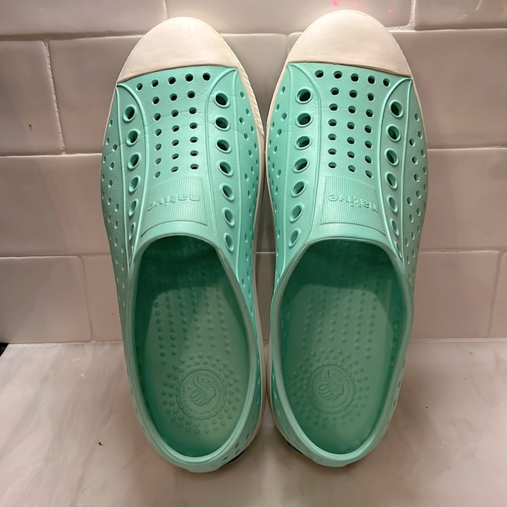 Native Jefferson Slip On Slippers - women’s